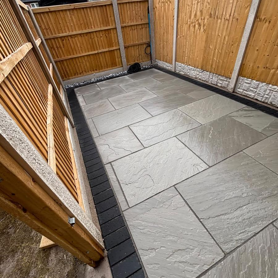 Porcelain patio and new fencing